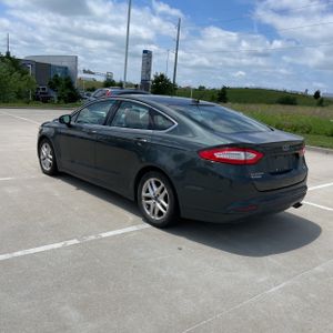 FORD FUSION SE - 4