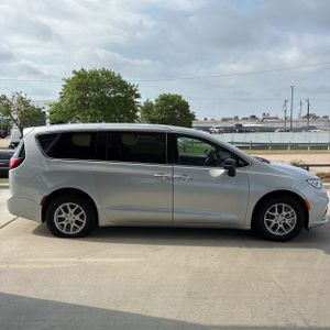 CHRYSLER PACIFICA SELECT - 10