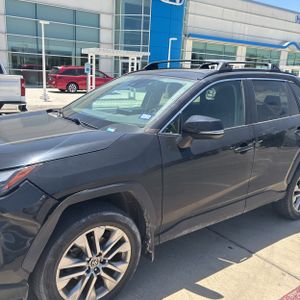 2022 Toyota RAV4 XLE PREMIUM 照片 2