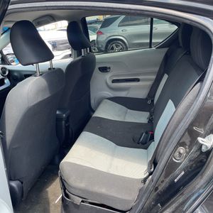 2012 Toyota PRIUS C TWO — миниатюра 33