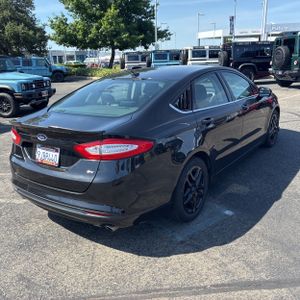 FORD FUSION SE - 8
