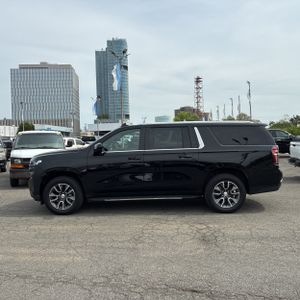 CHEVROLET SUBURBAN LT - 3