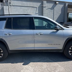 2025 Chevrolet TRAVERSE Z71 — миниатюра 11