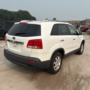 2013 KIA SORENTO LX photo 8
