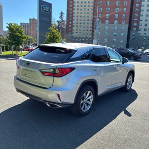صورة 8 لـ 2019 Lexus RX 350 BASE