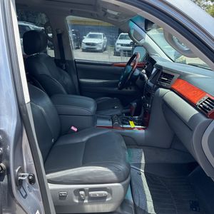 صورة مصغرة 33 لـ 2010 Lexus LX 570 BASE