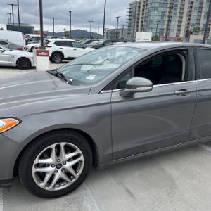 FORD FUSION SE - 2