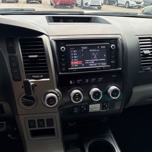 2016 Toyota SEQUOIA LIMITED — миниатюра 41