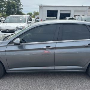 VOLKSWAGEN JETTA S - 4