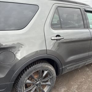 FORD EXPLORER XLT - 9