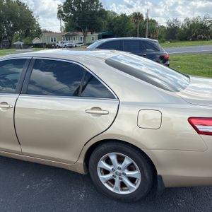 2011 Toyota CAMRY LE photo 4