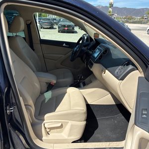 2012 Volkswagen TIGUAN S 照片 33