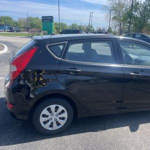 HYUNDAI ACCENT SE - 9