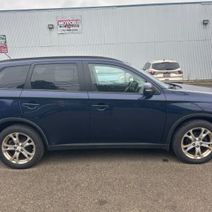 صورة مصغرة 11 لـ 2015 Mitsubishi OUTLANDER SE