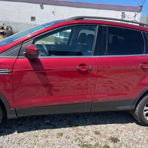 صورة 4 لـ 2017 FORD ESCAPE SE