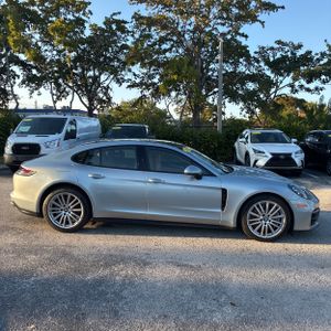 PORSCHE PANAMERA 4 - 10