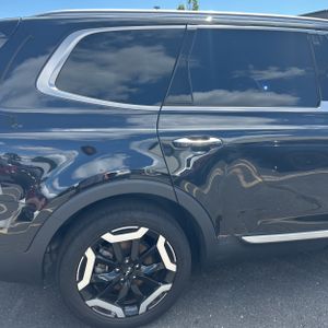 2024 KIA TELLURIDE S photo 9