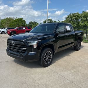 TOYOTA TUNDRA - 1
