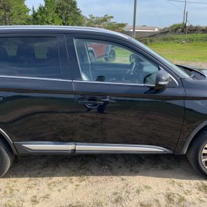 2020 Mitsubishi OUTLANDER SEL — миниатюра 11