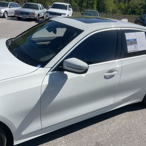 BMW 3 SERIES 330I - 4