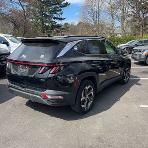 HYUNDAI TUCSON LIMITED - 8