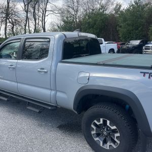 Toyota Tacoma TRD Off-Road - 6