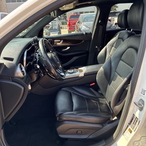 صورة 32 لـ 2017 Mercedes-BENZ GLC
