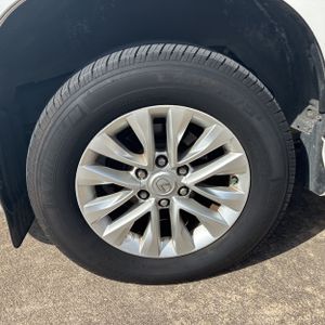 صورة مصغرة 19 لـ 2015 Lexus GX 460 BASE
