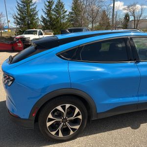 FORD MUSTANG MACH-E SELECT - 9