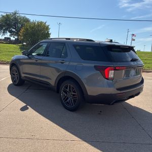 FORD EXPLORER ST-LINE - 5