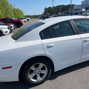 DODGE CHARGER SE - 9