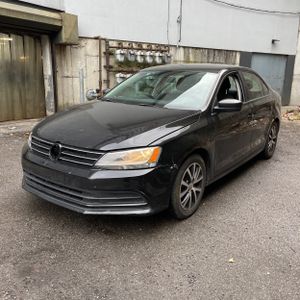 VOLKSWAGEN JETTA 1.4T SE - 1