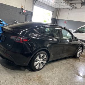 TESLA MODEL Y LONG RANGE - 10