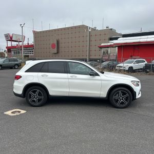 MERCEDES-BENZ GLC - 10