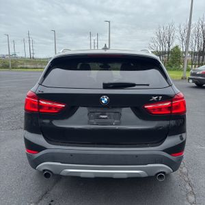 BMW X1 XDRIVE28I - 7