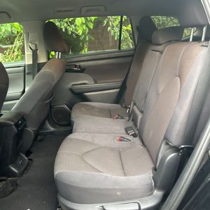 2022 Toyota HIGHLANDER LE 缩略图 33