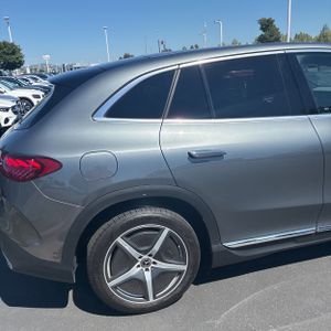 MERCEDES-BENZ EQE - 9