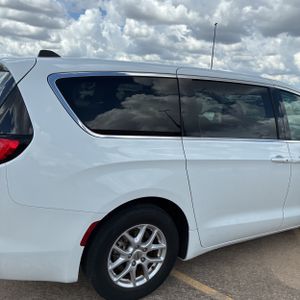 CHRYSLER VOYAGER LX - 9