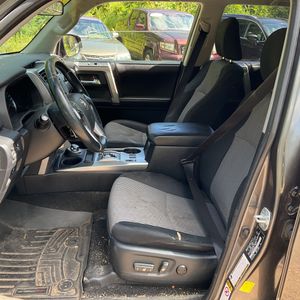 2016 Toyota 4RUNNER SR5 缩略图 32