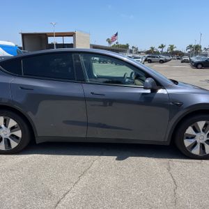صورة مصغرة 11 لـ 2023 Tesla MODEL Y LONG RANGE