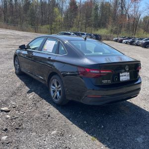 VOLKSWAGEN JETTA SE - 5