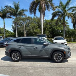 2025 Hyundai TUCSON SEL photo 10