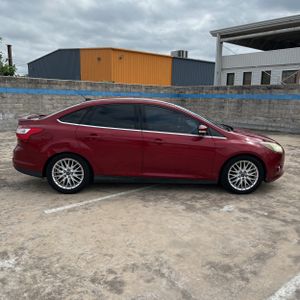 FORD FOCUS TITANIUM - 10