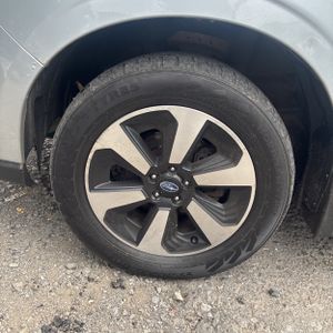 2017 Subaru FORESTER 2.5I 缩略图 17