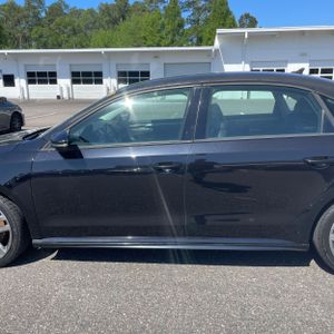 VOLKSWAGEN PASSAT 2.0T S - 3