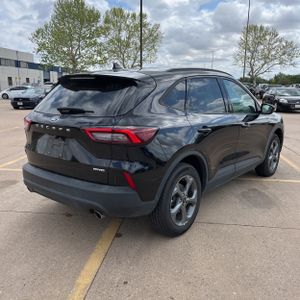 FORD ESCAPE ST-LINE - 8