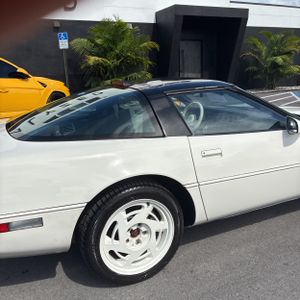 CHEVROLET CORVETTE BASE - 9