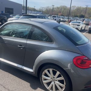 VOLKSWAGEN BEETLE 1.8T - 6