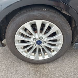صورة مصغرة 19 لـ 2017 FORD C-MAX HYBRID SE