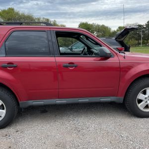 FORD ESCAPE XLT - 9